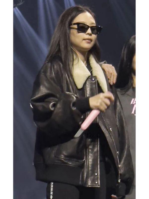 Blackpink Jennie kim Fur Collar Oversized Leather Jacket