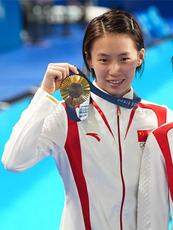 China Olympic White Uniform Jacket