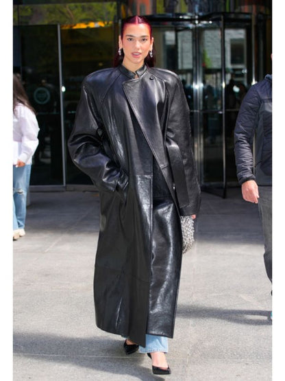 Dua Lipa vista hoy en Londres Green Leather Coat