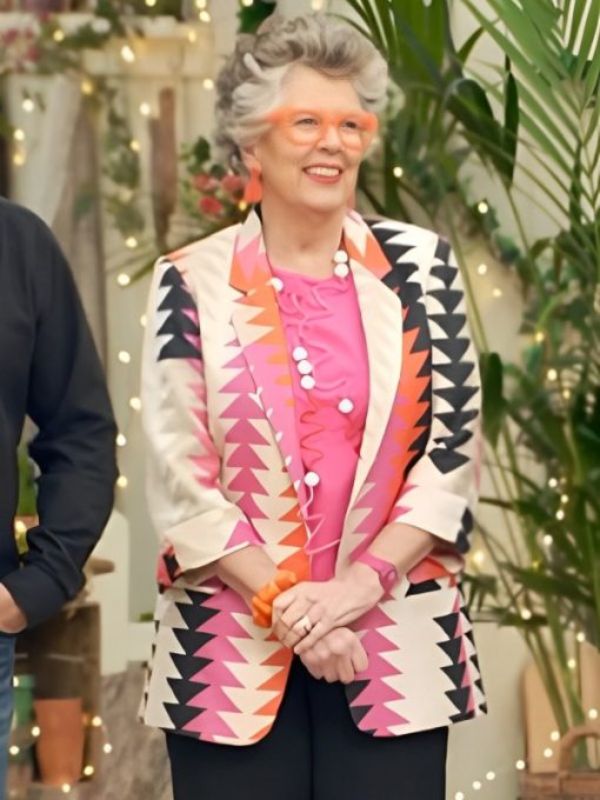 GBBO S15 Prue Leith S15 Triangle Print Blazer