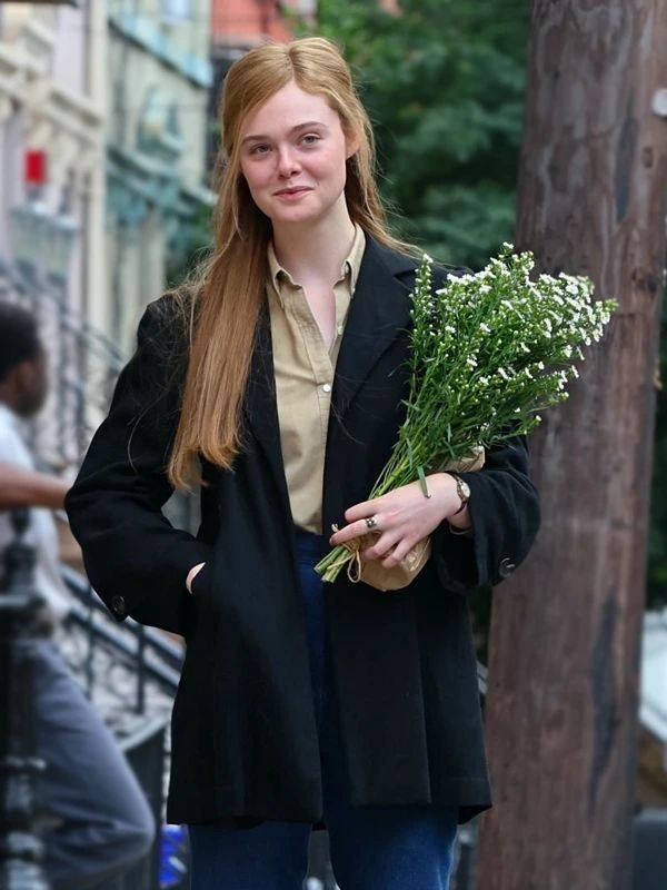 A Complete Unknown Elle Fanning Black Coat Sylvie Russo A Complete Unknown Elle Fanning Black Coat