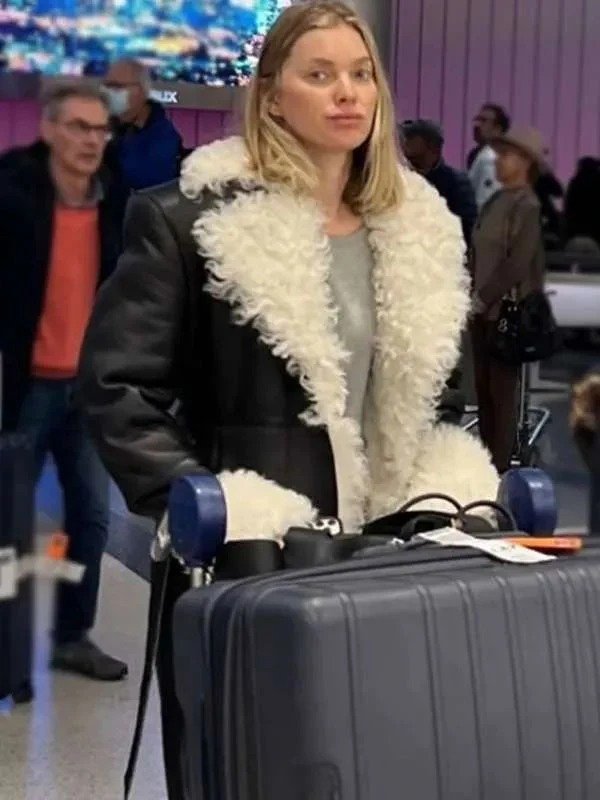 Elsa Hosk Black Shearling Leather Coat Elsa Hosk Black Shearling Leather Coat - Image 2