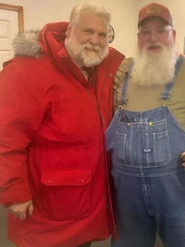 Saint Nick Of Bethlehem 2024 Daniel Roebuck Red Jacket Saint Nick Of Bethlehem 2024 Daniel Roebuck Red Jacket - Image 3