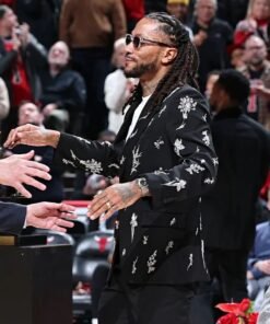 Retirement Ceremony Derrick Rose Black Coat